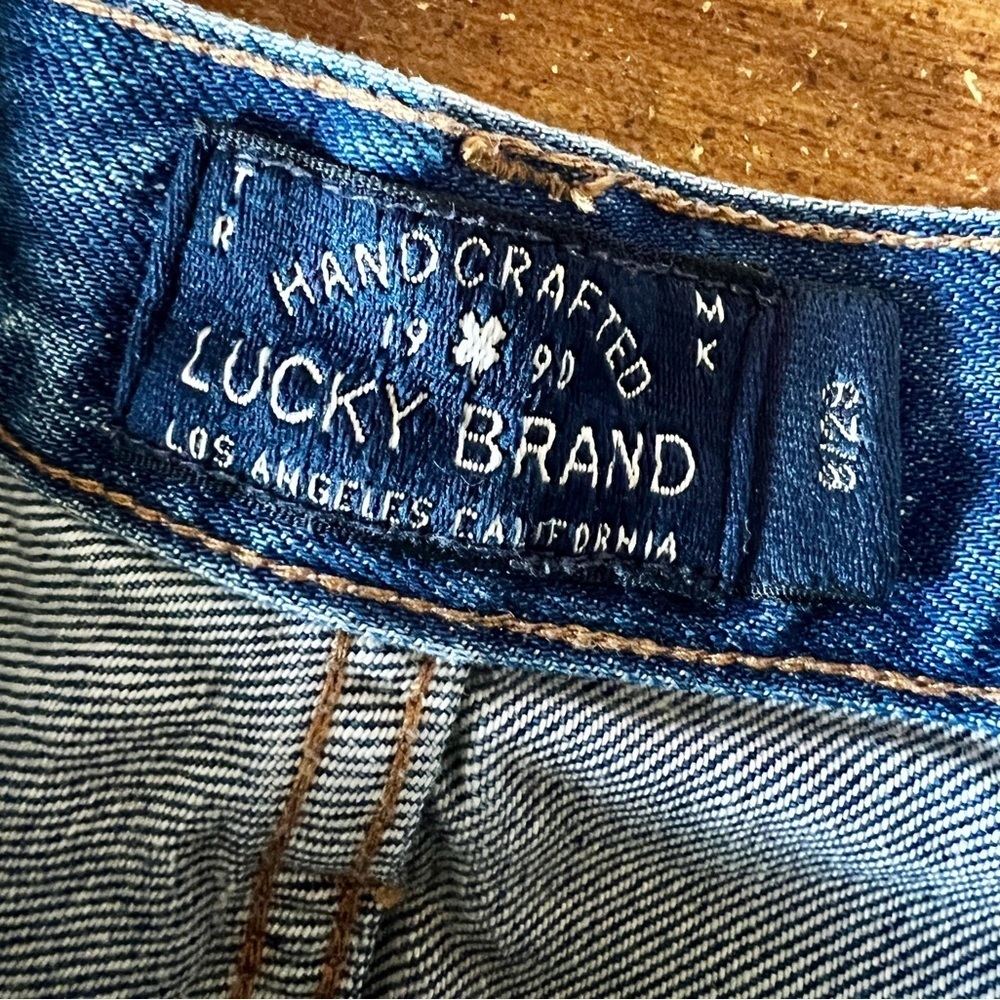 Lucky Brand 'The Cut Off' Paisley Patch Denim Short - Size 8/29 (fits like 34") - Picture 7 of 12